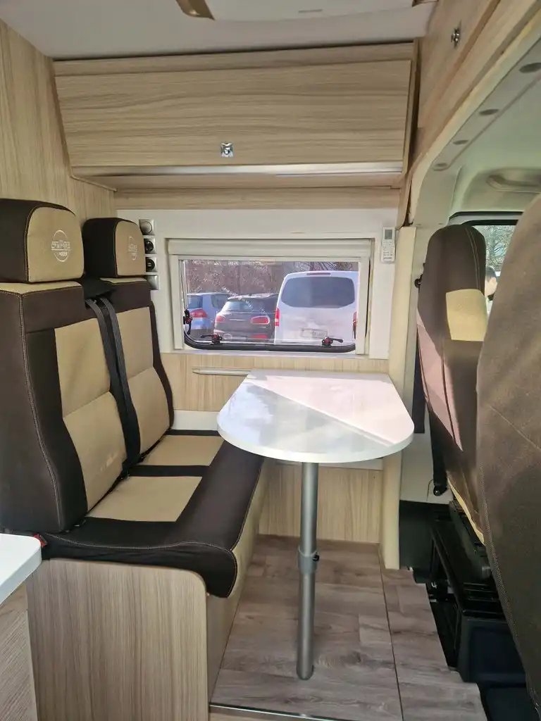 Avtodom za 4 osebe - slika 5