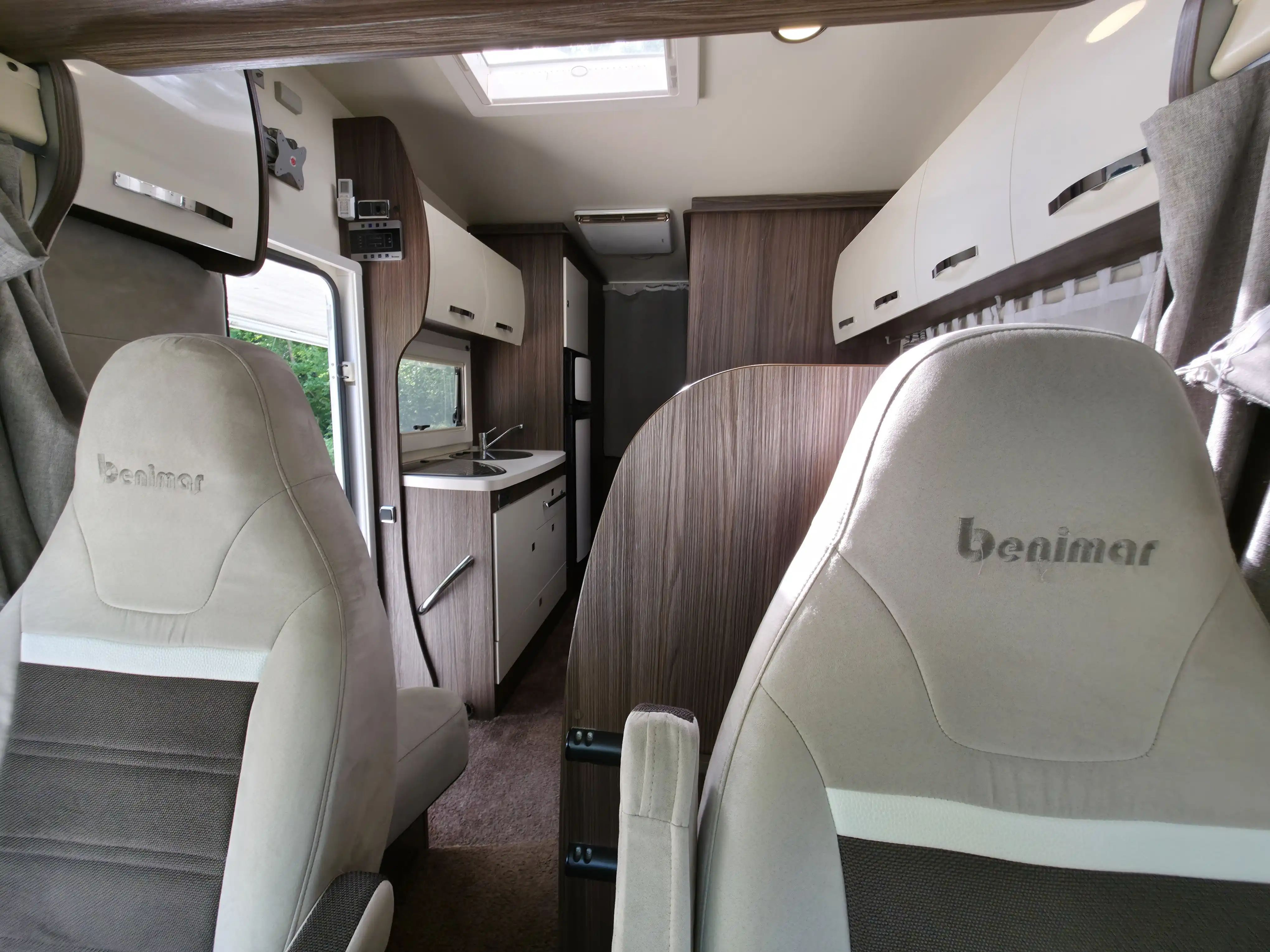 Avtodom za 6 oseb - slika 4