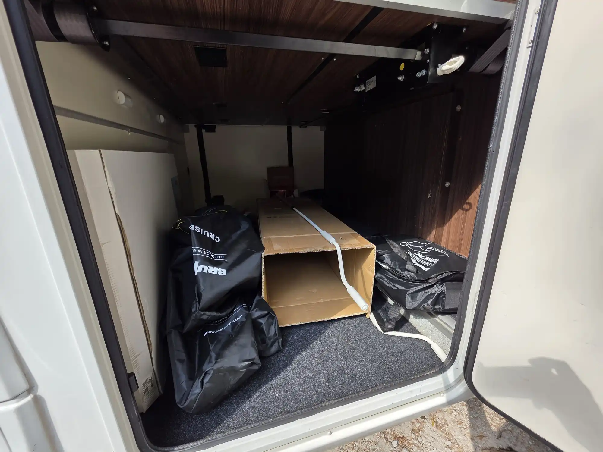 Avtodom za 6 oseb - slika 5